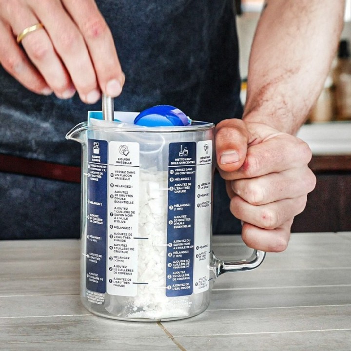 Verre doseur multi-recettes + 6 L de lessive liquide inclus - La Compagnie du Bicarbonate
