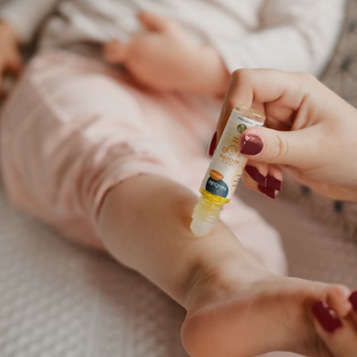 Huile Adou’Pik Bio – Roll-on apaisant piqûres d’insectes | Néobulle - La Source